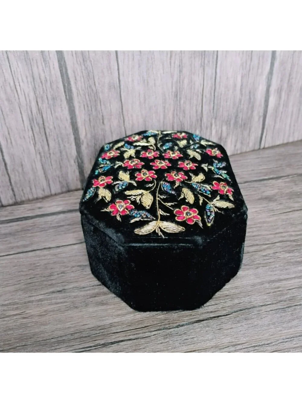 Vintage Indian Zardozi Embroidered Black Velvet Jewelry Box, 6